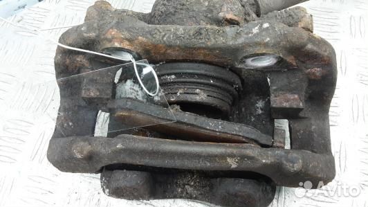 Суппорт тормозной передний правый citroen C4 2 (BA