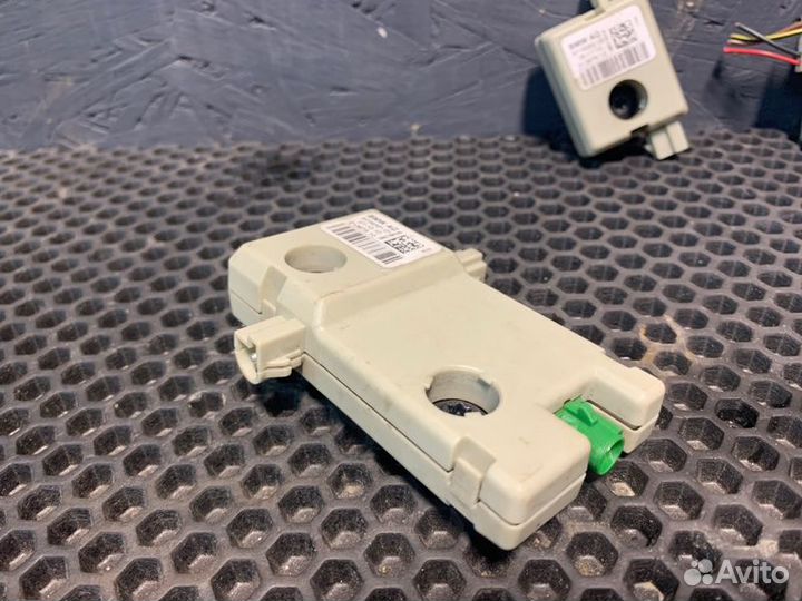 Усилитель антенны Bmw 550Ix F10 N63 2010