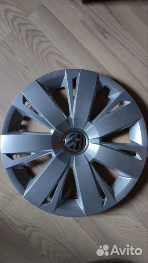 Продам оригинальные колпаки на Volkswagen jetta6