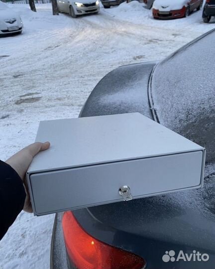 Ящик металлический с замком