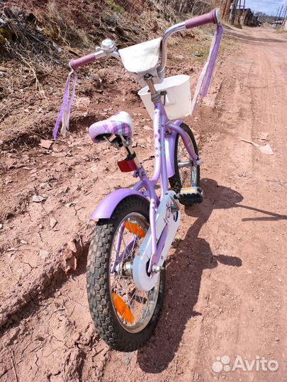 Детский велосипед в хорошем состоянии для девочки
