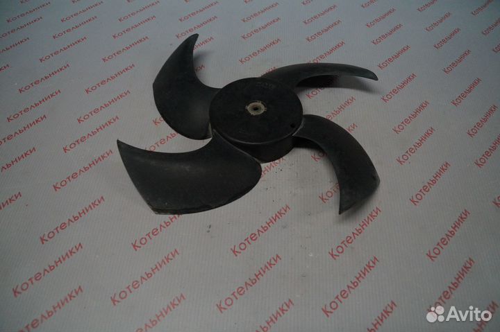 Nissan 21481-AV700 Крыльчатка вентилятора