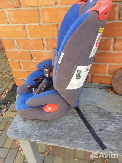 Детское сидения для машины