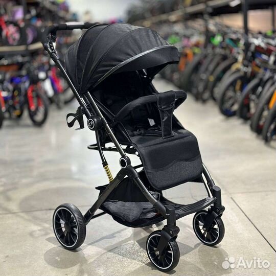 Коляска с перекидной ручкой Новая (чёрный)