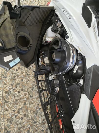 Ski-doo. summit x expert 165 850 E-tek turbo