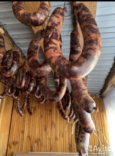 Колбасы сыровяленые, бастурма