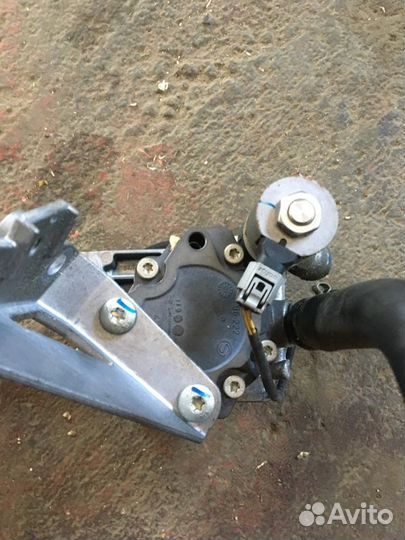 Насос гидроуселителя руля Bmw 5 E60 N52B30AF 3.0