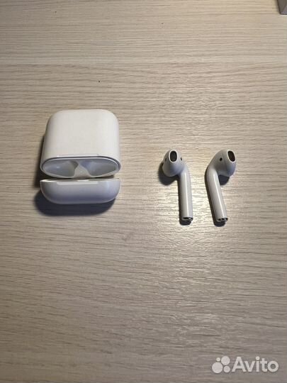 Беспроводные наушники Apple AirPods 2