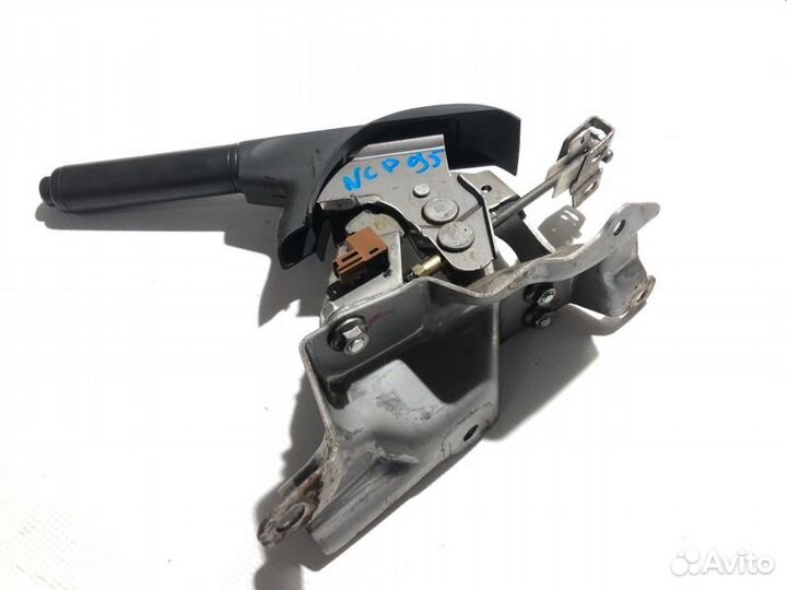 Рычаг стояночного тормоза Toyota Vitz NCP95 2nzfe
