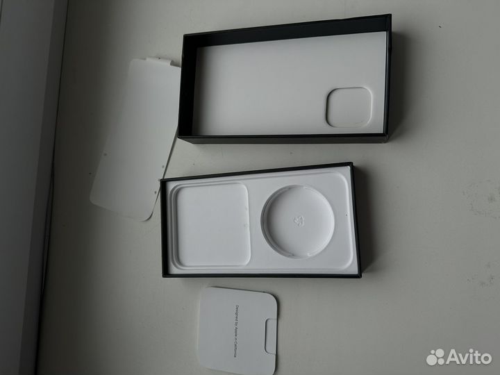 Коробка от iPhone 12 pro max