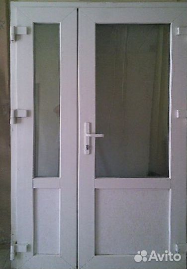 Пластиковые двери