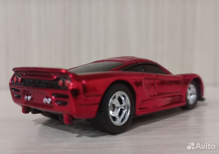 Модель Hot Wheels Premium Saleen S7