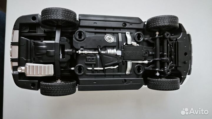 Модель 1:24 Lexus LX600