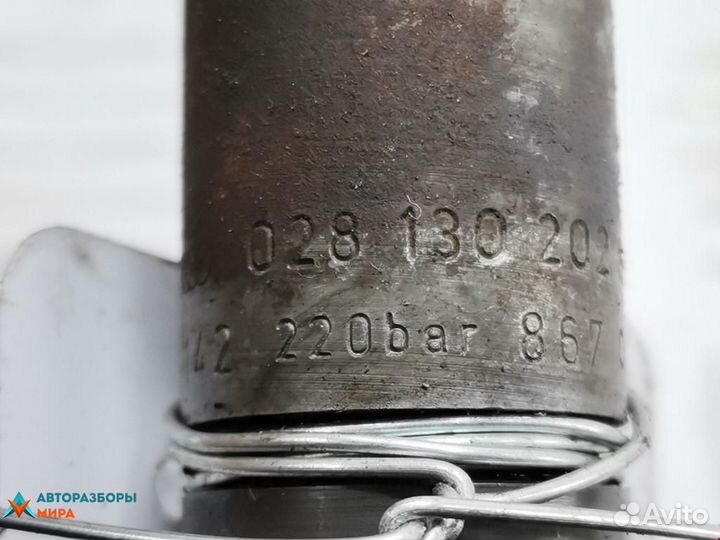 Форсунка Volkswagen Golf 3 1998 028130202Q