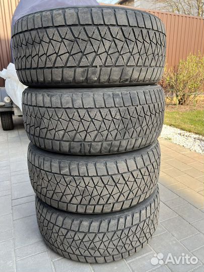 Bridgestone Blizzak DM-V2 255/50 R19