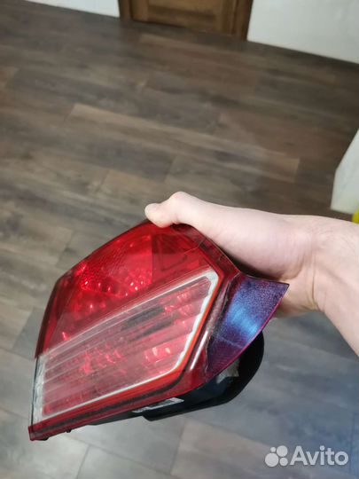 Фонарь левый внутренний Шевроле Круз универсал