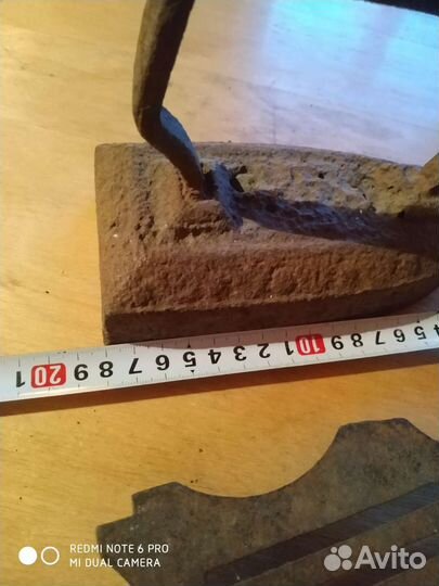 Утюг старинный