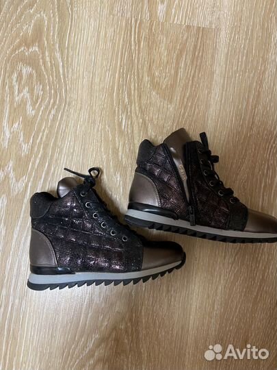 Ботинки демисезонные для девочки 34