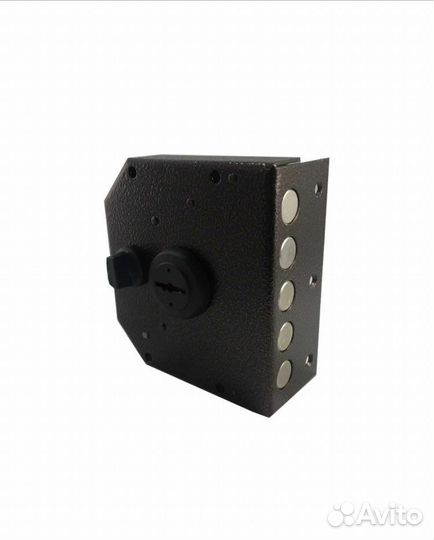 Замок дверной накладной