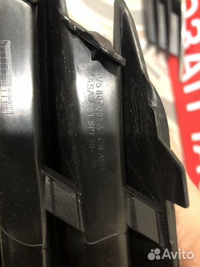 Audi A3 2012 накладка решетка противотуманной фары