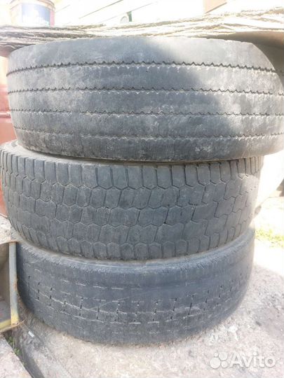 Продам резину на прицеп 275/70 R22