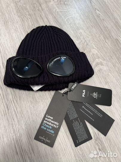 Шапка C.P x Fila