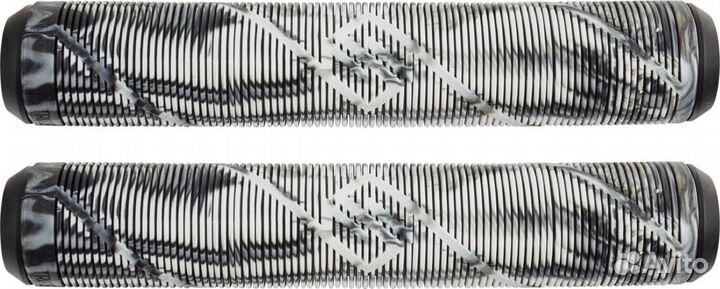 Ручки на руль Striker Thick Logo