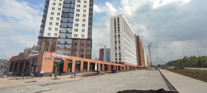 Сдам торговое помещение, 251 м²