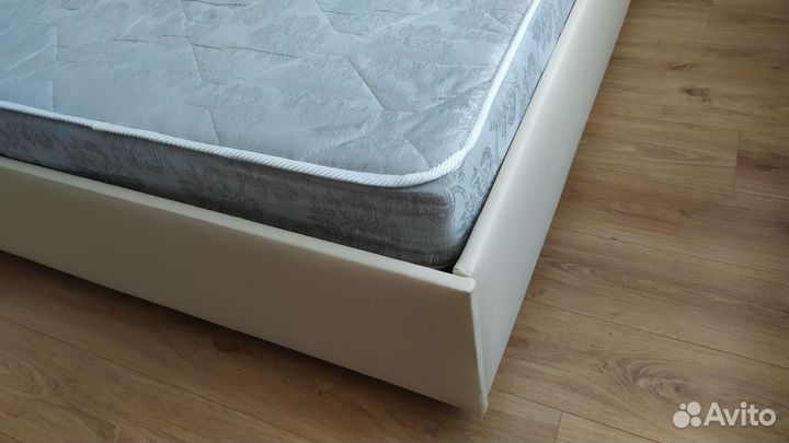 Матрас 160х200 бу