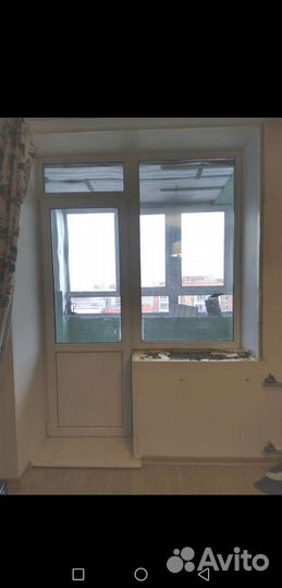 Оконный блок с дверью