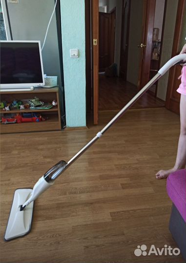 Швабра с распылителем новая