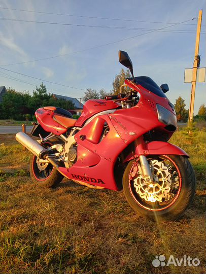 Honda cbr900rr