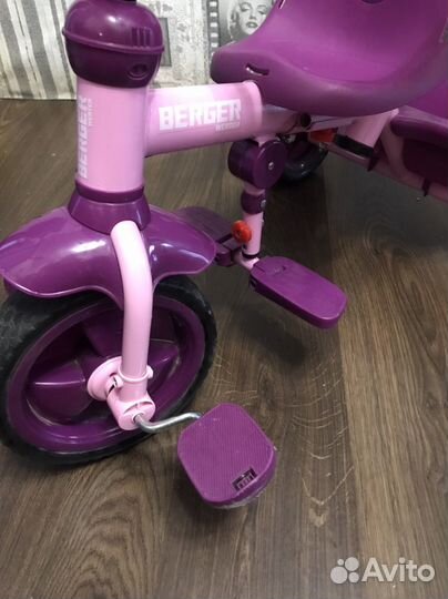 Детский велосипед с ручкой трехколесный