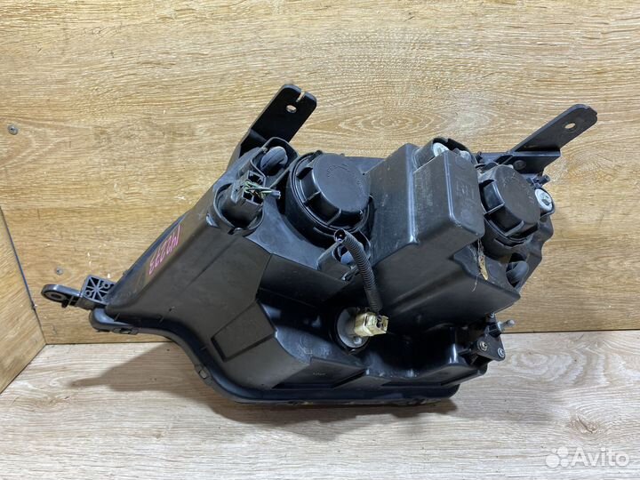 Фара передняя правая Opel Antara 142273