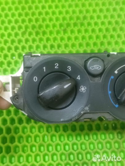 Блок управления кондиционером ford focus 2