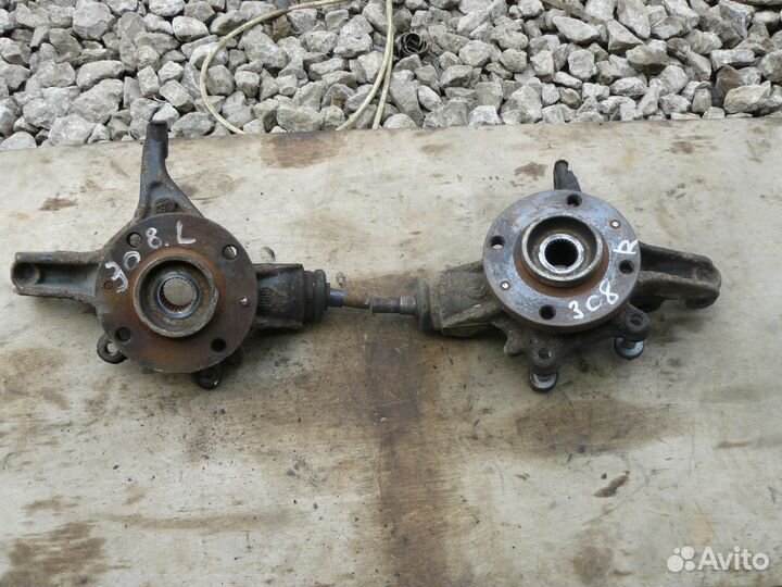 Кулак поворотный Peugeot 308