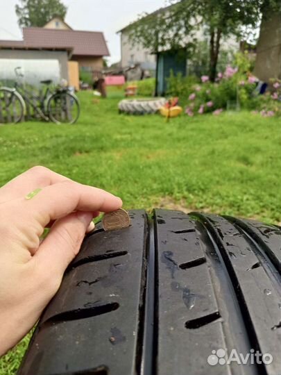 GT Radial Champiro UHP1 245/45 R17