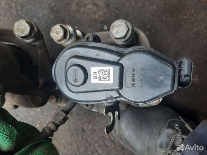 Суппорт бмв F10 F11 Ф18 (Япония)