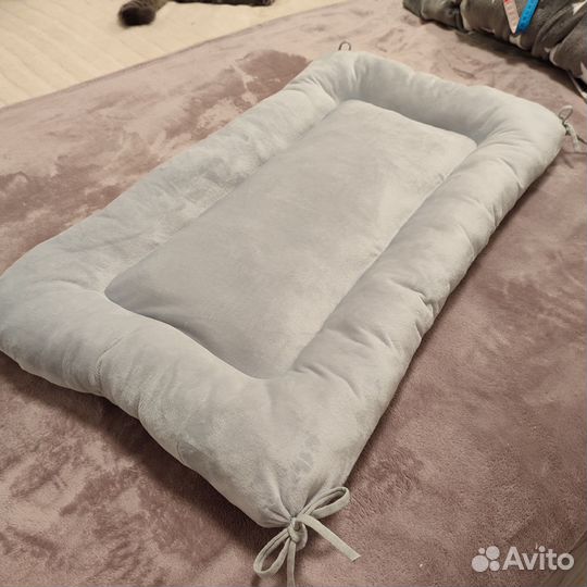 Лежанка для кошек новая