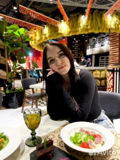 Хостес,продавец, официант Либо любая другая работа