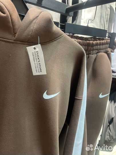 Спортивный костюм Nike с жилеткой коричневый