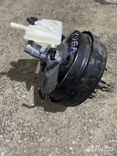 Главный тормозной цилиндр Б/У CV612B195HA
