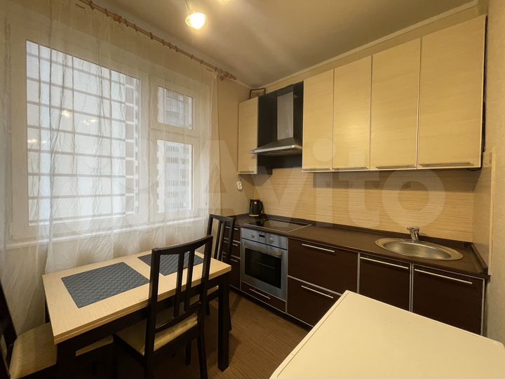 1-к. квартира, 40 м², 9/16 эт.