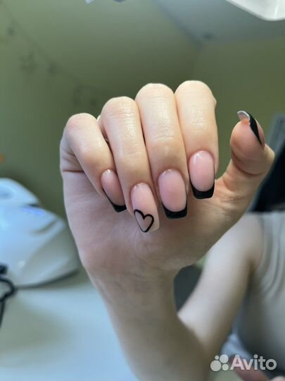 Коррекция наращённых ногтей