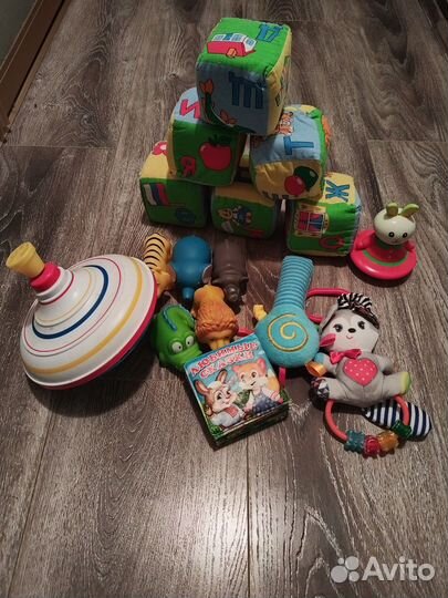 Развивающие игрушки пакетом