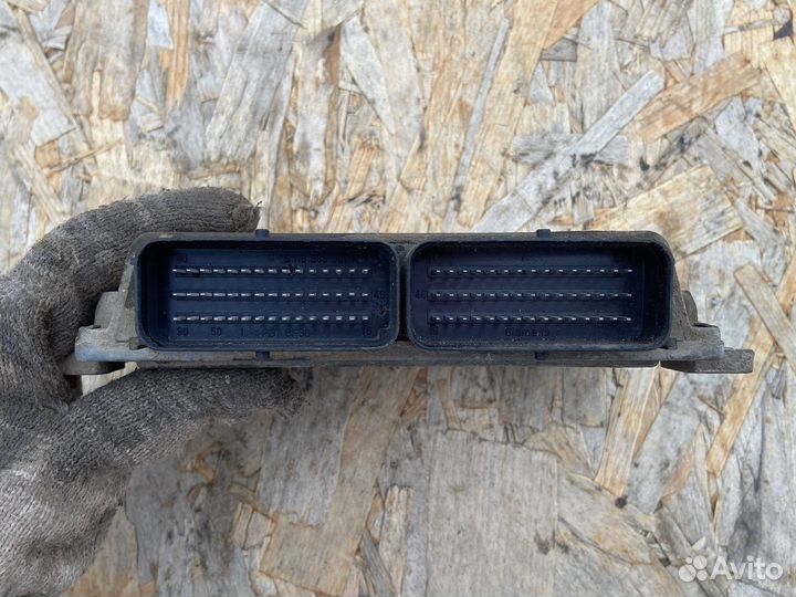 Эбу двигателем Renault Symbol 1