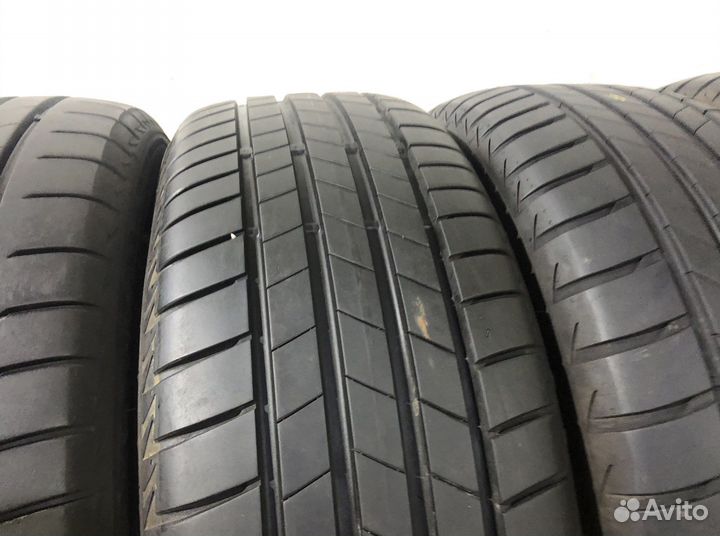 Bridgestone Turanza T005 215/55 R17