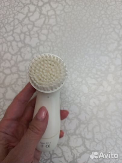 Щетка для очищения лица Olay Regenerist