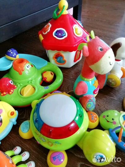 Развивающие игрушки пакетом от 0 до 3