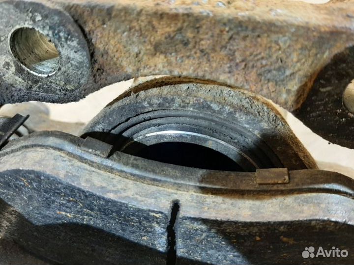 Суппорт передний левый Daewoo Nexia N150 1.6 2009